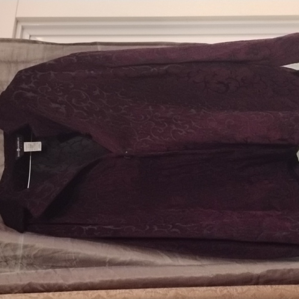 Women's light jacket purple velvet pattern.